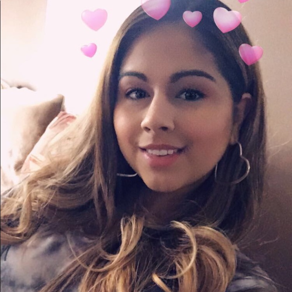 Meet your Posher, Emily